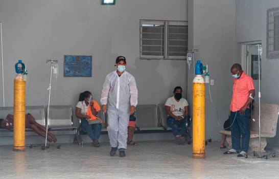 10 centros de salud del Gran Santo Domingo sin camas UCI para COVID-19