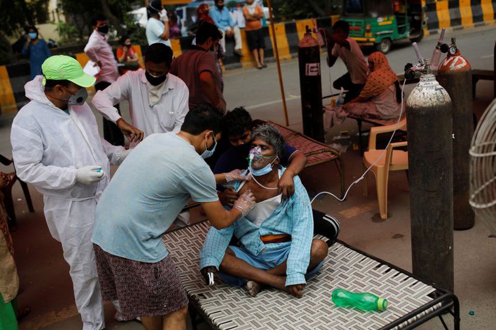 India registró un nuevo récord de muertes por COVID-19 mientras que los casos siguen aumentando