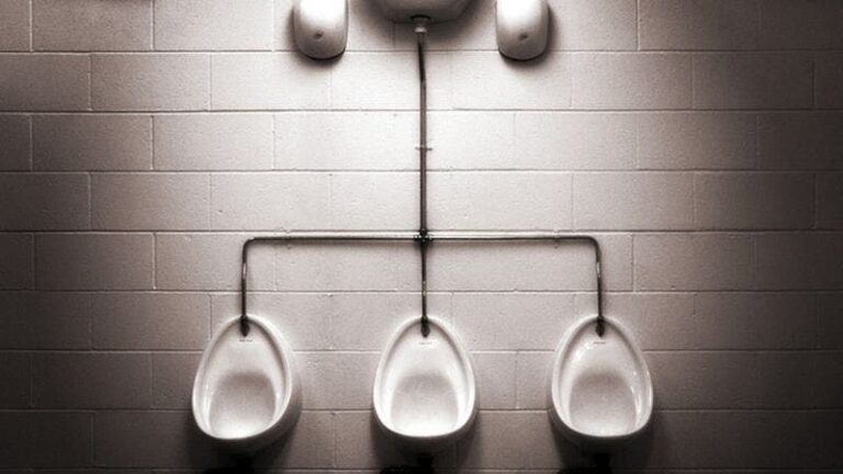 A qué se deben los trastornos urinarios masculinos y cómo