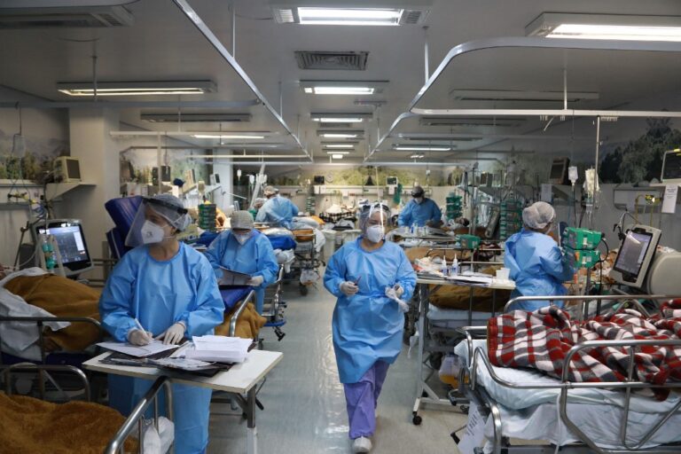 66% camas UCI públicas GSD ocupado por pacientes graves