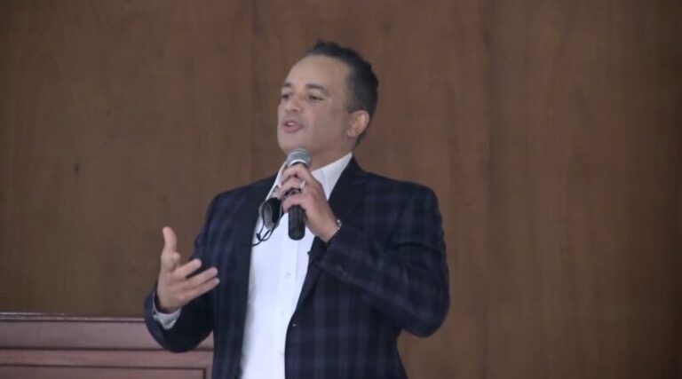 Especialistas de EEUU presentan aerosoles nasales para prevenir virus Covid-19