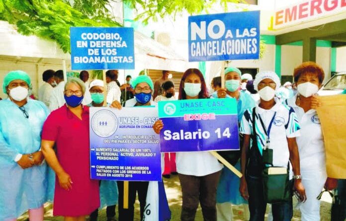 Clemente Terrero defiende tercera dosis vacuna contra virus