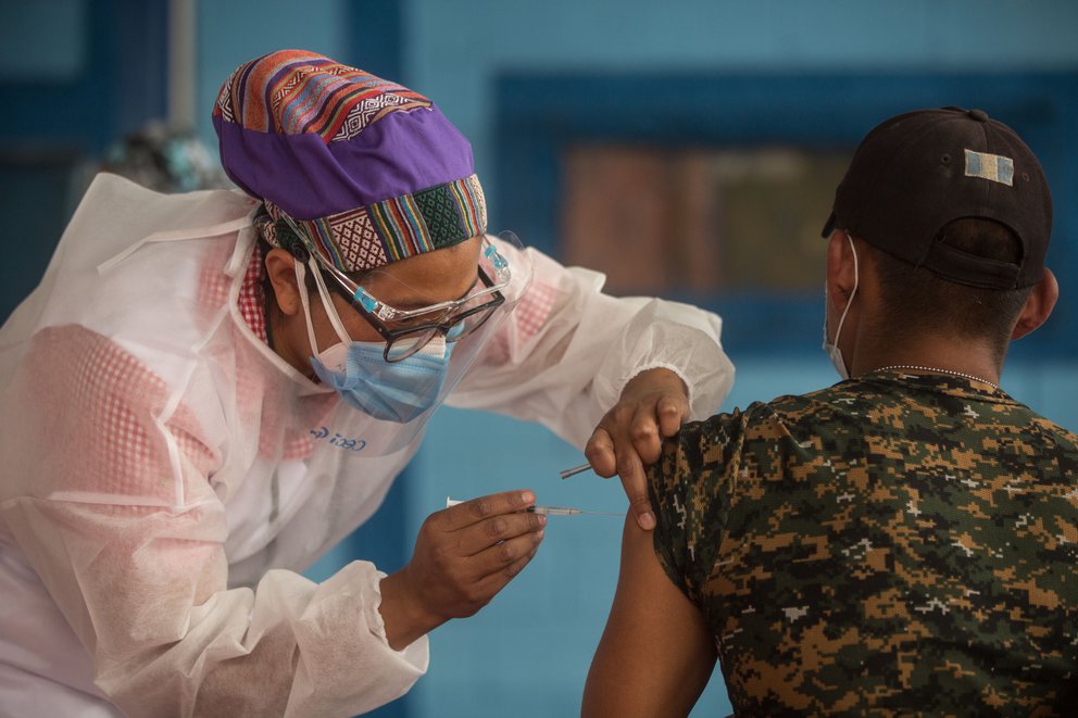 EEUU donó a Guatemala 1,5 millones de vacunas de Moderna contra el COVID-19