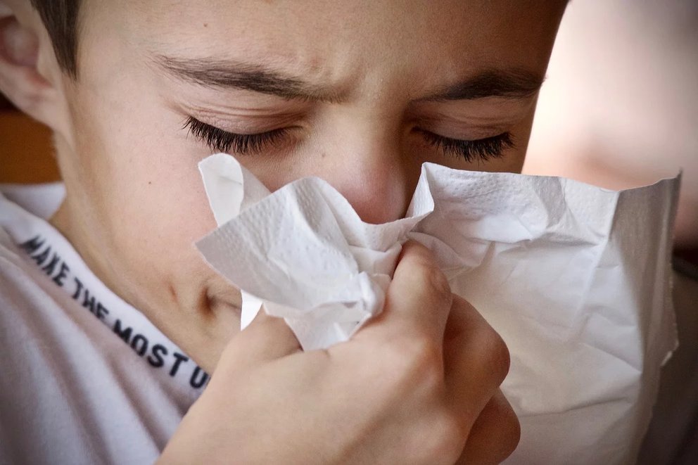 Por qué nunca podremos convivir con el COVID como sucede con la gripe