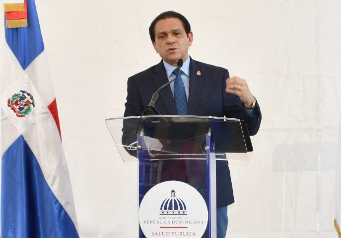 Ministro afirma RD tendrá en días 50% de vacunados