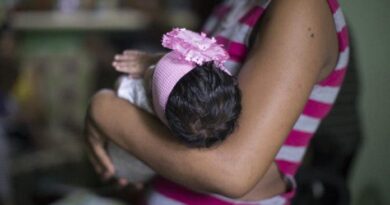 República Dominicana compite con África en embarazos en menores