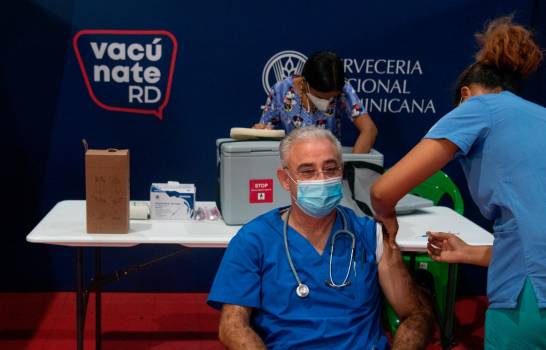 República Dominicana inicia la aplicación de la tercera dosis de vacuna contra el COVID-19