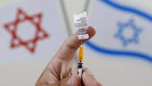 Israel anunció que comenzará a aplicar una tercera dosis de la vacuna de Pfizer contra el COVID-19 a los adultos en riesgo