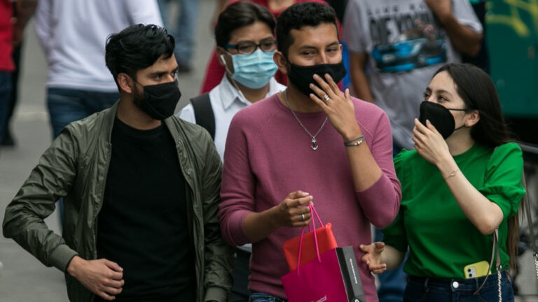 OPS confirma tercera ola COVID en México y alerta del rol activo de los jóvenes en la transmisión