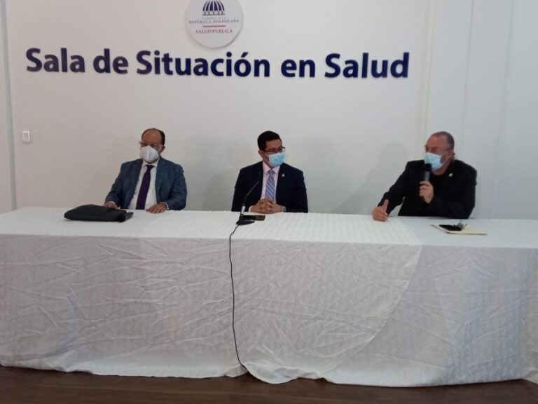 RD espera resultados de 200 muestras para confirmar a descartar variantes de Covid-19