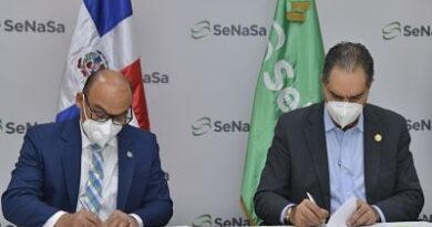 SeNaSa y la Comisión Barrial beneficiarán a sectores de Santo Domingo