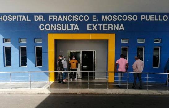 Director del hospital Moscoso Puello destaca servicios Unidad Fisiatría