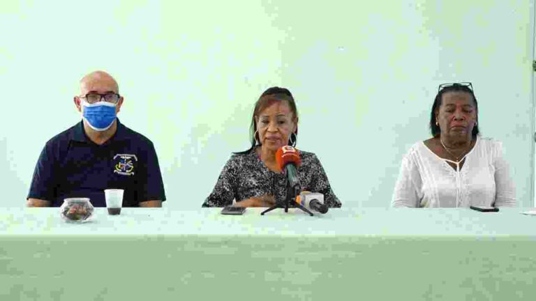 Fenatrasal denuncia desvinculaciones masivas en el sector salud de empleados que califican para pensiones