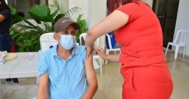 La vacuna no será obligatoria en centros de salud ni iglesias