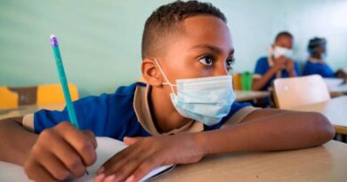 Salud y Educación recaban datos de estudiantes vacunados