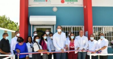 Promesecal inaugura siete farmacias del pueblo en la provincia San Juan