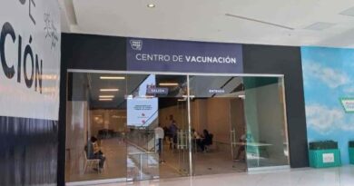 Tercera dosis de refuerzo mantiene dinamismo en puestos de vacunación