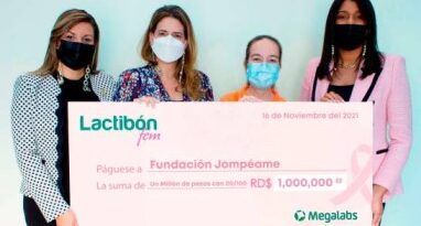 Lactibón Fem entrega donativo a Jompéame para mujeres con cáncer