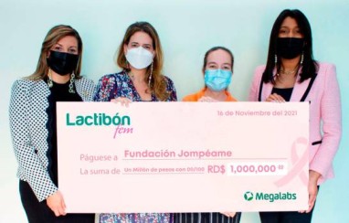 Lactibón Fem entrega donativo a Jompéame para mujeres con cáncer