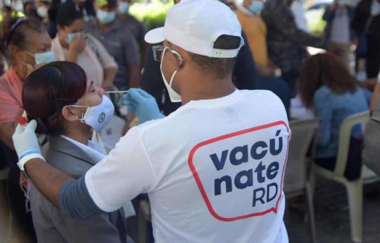 República Dominicana registra mayor número de contagio de COVID-19 en dos años