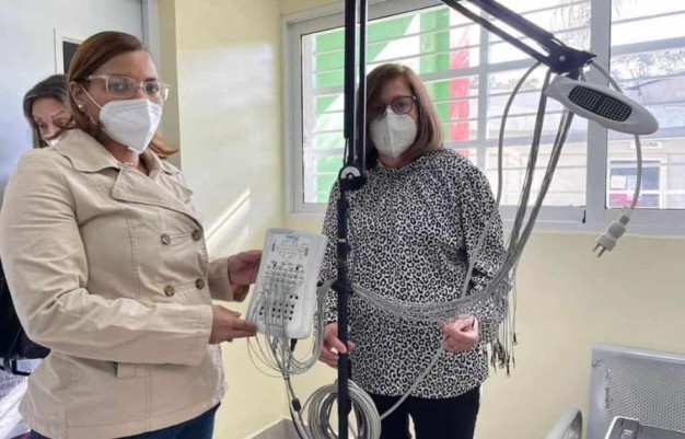 Hospital Infantil Arturo Grullón recibe electroencefalógrafo