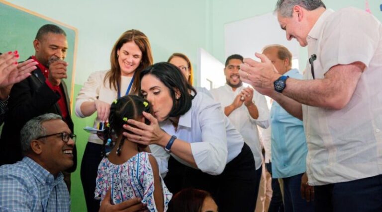 Primera Dama Raquel Arbaje destaca jornadas de inclusión social “Primero Tú” permiten seguir uniendo voluntades en favor de la clase más desposeída