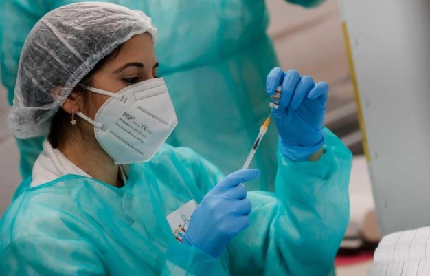 En República Dominicana permanecen abiertos 389 puestos de vacunas Covid