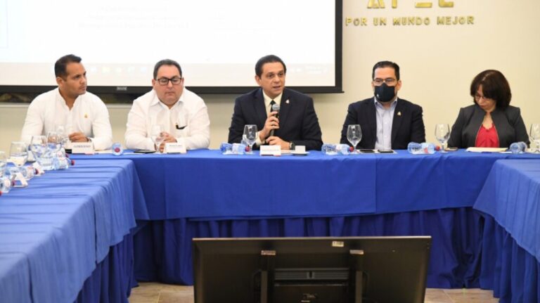 Salud Pública presenta propuestas para reforma del sector salud
