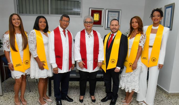 Instituto Dominicano Cardiología gradúa a nuevos especialistas