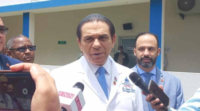 Ministro de Salud Pública reitera hospitales públicos no serán privatizados