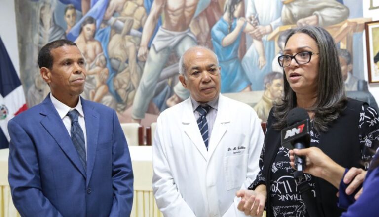 Inauguran nuevos departamentos en el Hospital Salvador B. Gautier