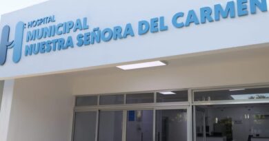 Entregan dos hospitales remozados en Azua