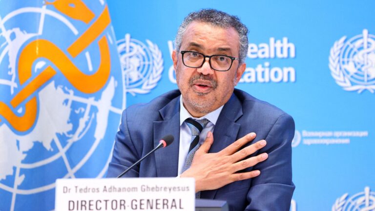 Espera aumento invernal muertes y hospitalizaciones por covid