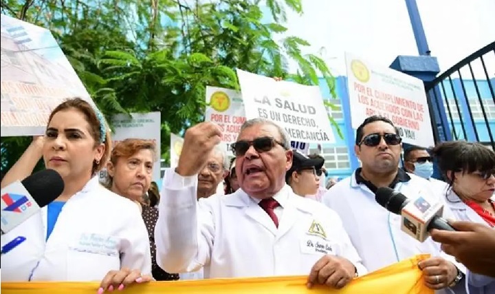 Médicos volverán a marchar contra las ARS el 2 de noviembre, ahora en Azua
