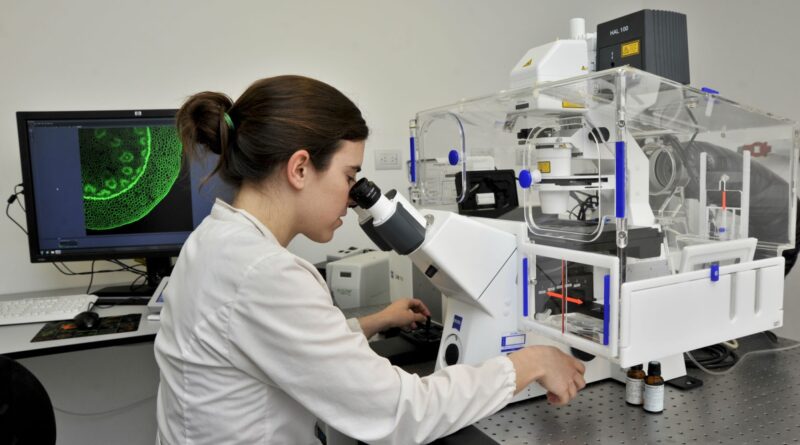Legislaciones representan un desafío en investigación biomédica de la región