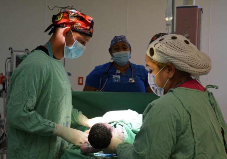 Hospital Materno Dr. Reynaldo Almánzar realiza jornada de cirugías obstétricas electivas