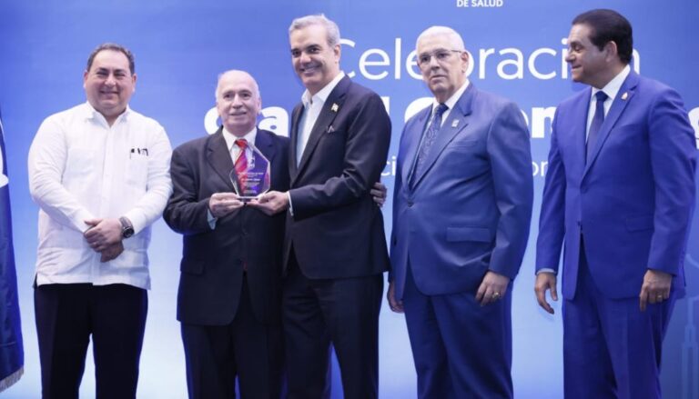 Reconocen eficiencia de odontólogos en servicios de salud bucal
