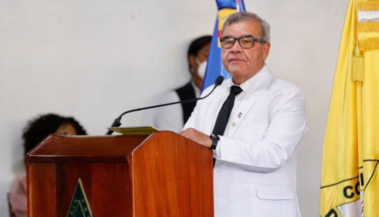 Califican SISALRIL como incapaz de intermediar entre médicos y ARS 