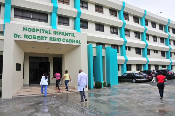 Al menos 16 niños son internados por dengue en el Hospital Robert Reid Cabral