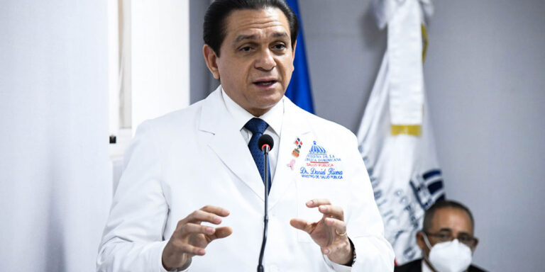 Ministro de Salud pide al CMD retomar el diálogo