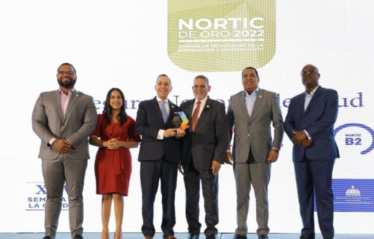 Senasa recibe reconocimiento en Semana de la Calidad