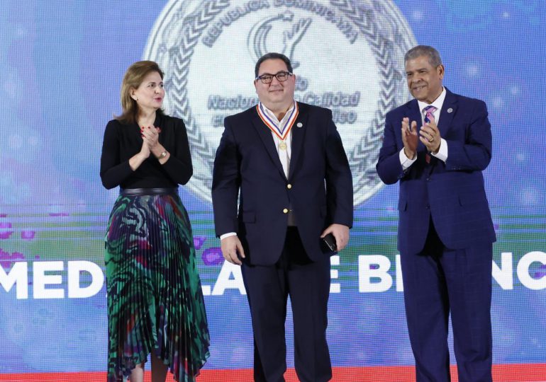 SNS por primera vez gana medalla de bronce en Premio Nacional a la Calidad