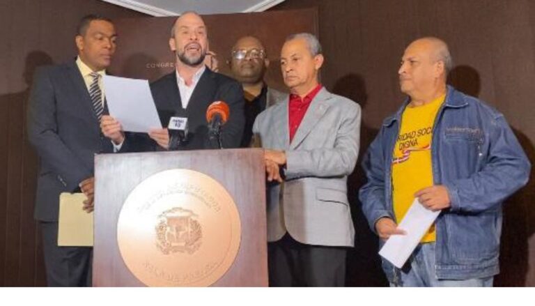 Acusan a Superintendencia de Pensiones de contubernio con AFP