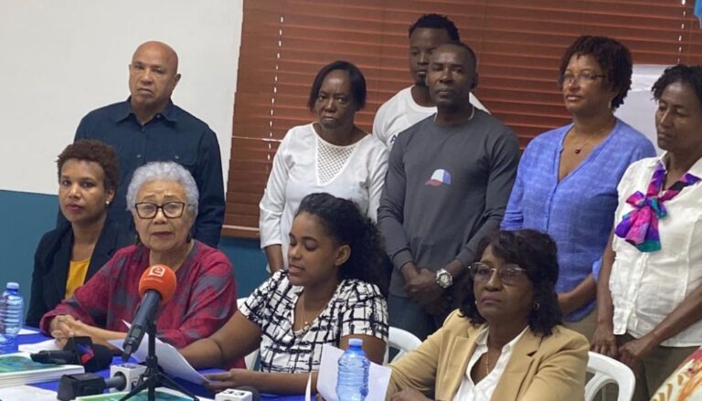 Deploran actuación del Gobierno en conflicto entre médicos y ARS