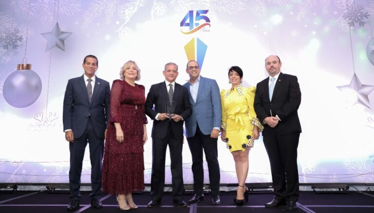Asociación corredores de seguros reconoce a ARS en séptima entrega de premio anual a la excelencia
