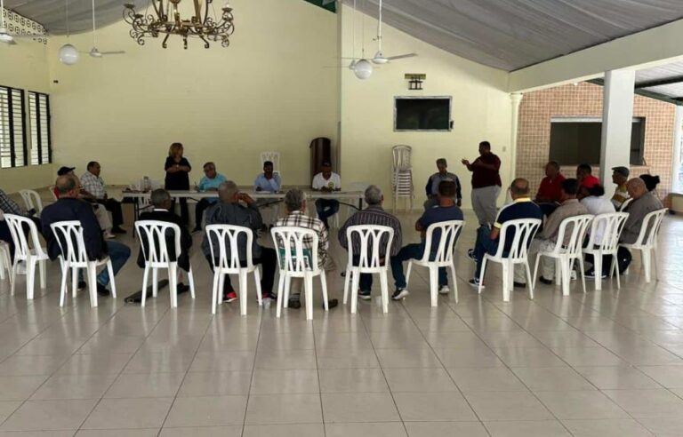 Colegio Médico Dominicano busca apoyo de huelguistas del cibao en su lucha contra las ARS