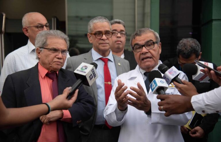CMD, más abierto al diálogo, pero sigue bloqueo a ARS hasta llegar a acuerdo