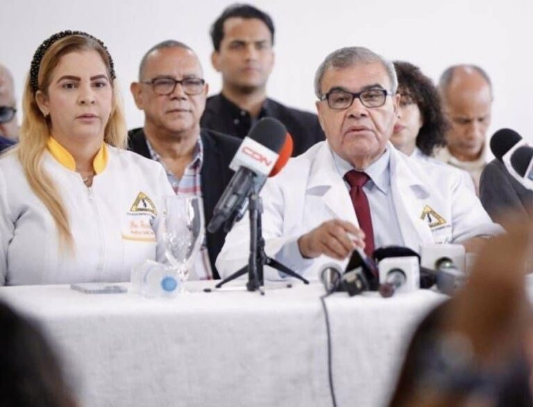 Conflicto entre los médicos y las ARS, ¿Justo reclamo o violación al derecho a la salud?