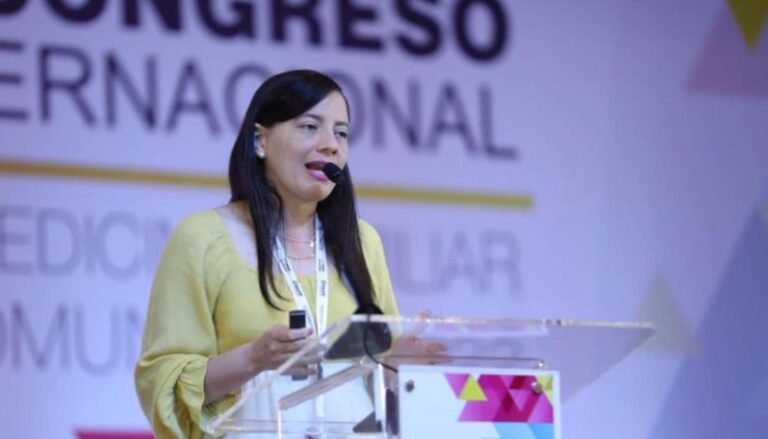 Doctora dominicana representa jóvenes de Waynakay