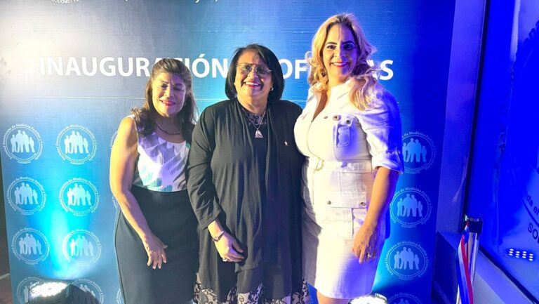 Rinden homenaje a pasadas presidentas Sociedad Medicina Familiar